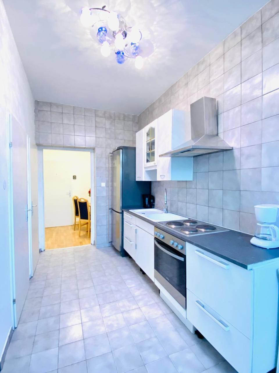 Gazde/Camere de închiriat Comfortable In The 23rd District Of Fr4 *