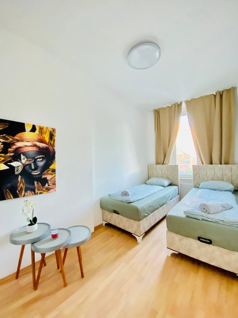 Comfortable In The 23rd District Of Fr4 Gazde/Camere de închiriat *