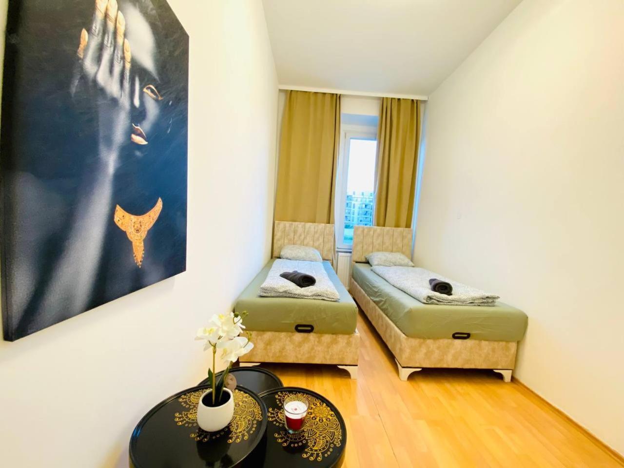 Gazde/Camere de închiriat Comfortable In The 23rd District Of Fr4 *