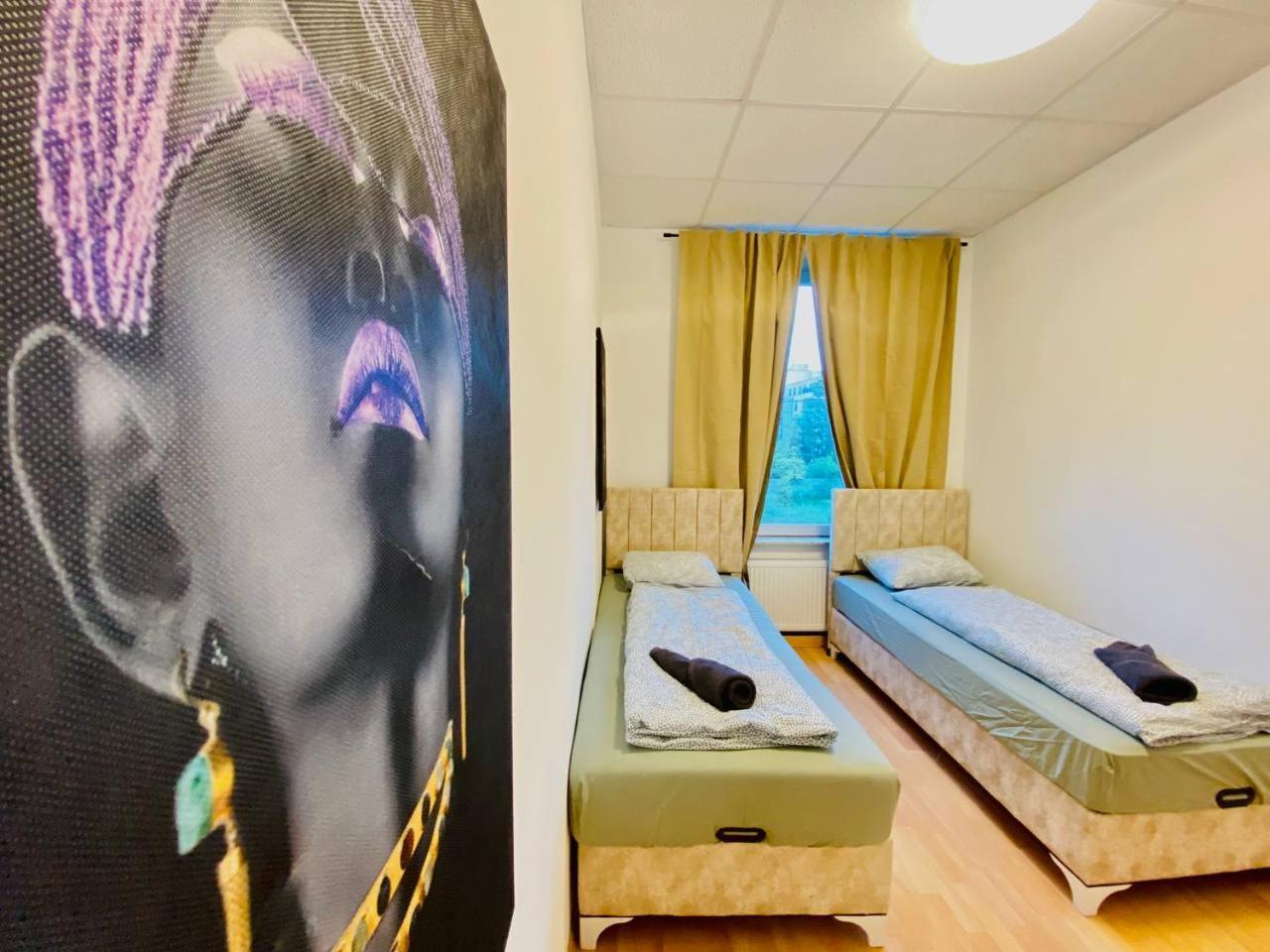Comfortable In The 23rd District Of Fr4 Gazde/Camere de închiriat Viena
